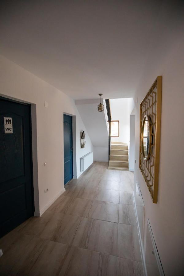 Dania&Petru Residence ตือร์กูออกนา ภายนอก รูปภาพ